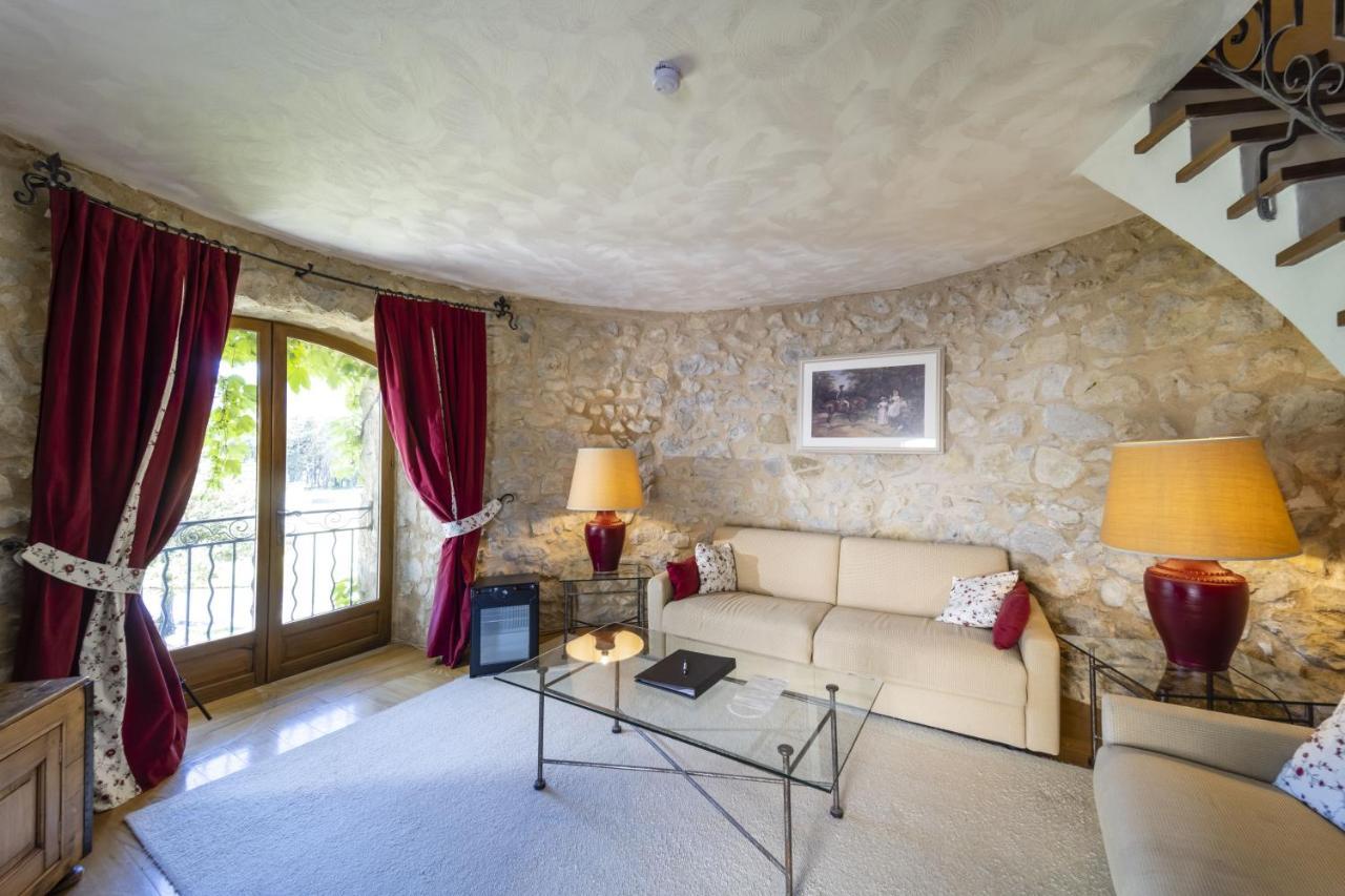 Chateau Et Golf De Taulane La Martre Eksteriør bilde