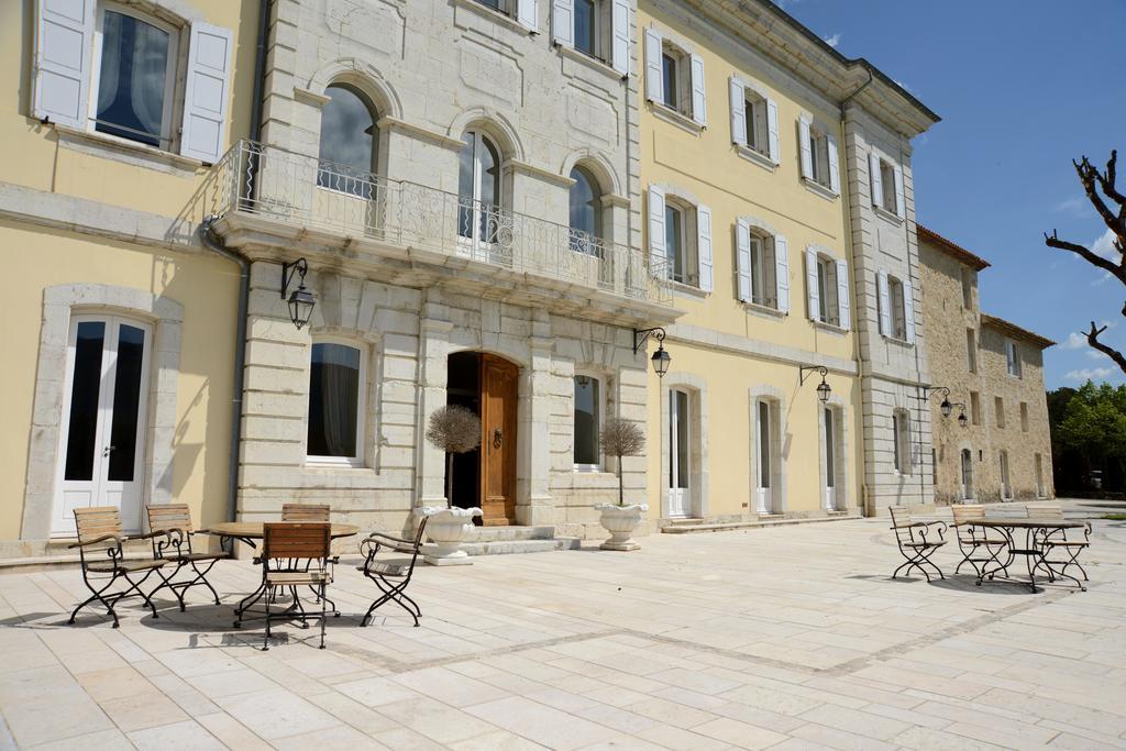 Chateau Et Golf De Taulane La Martre Eksteriør bilde