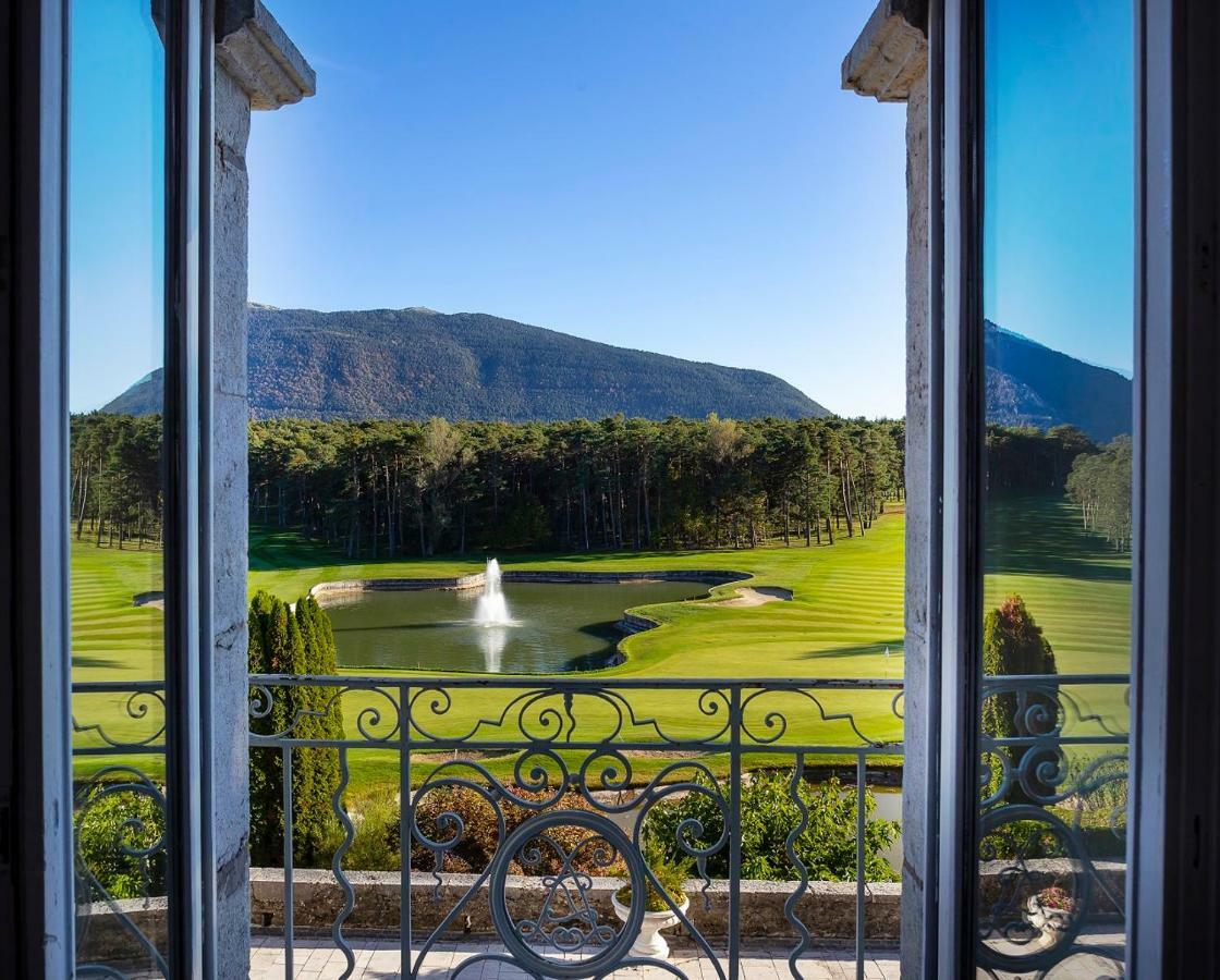 Chateau Et Golf De Taulane La Martre Eksteriør bilde