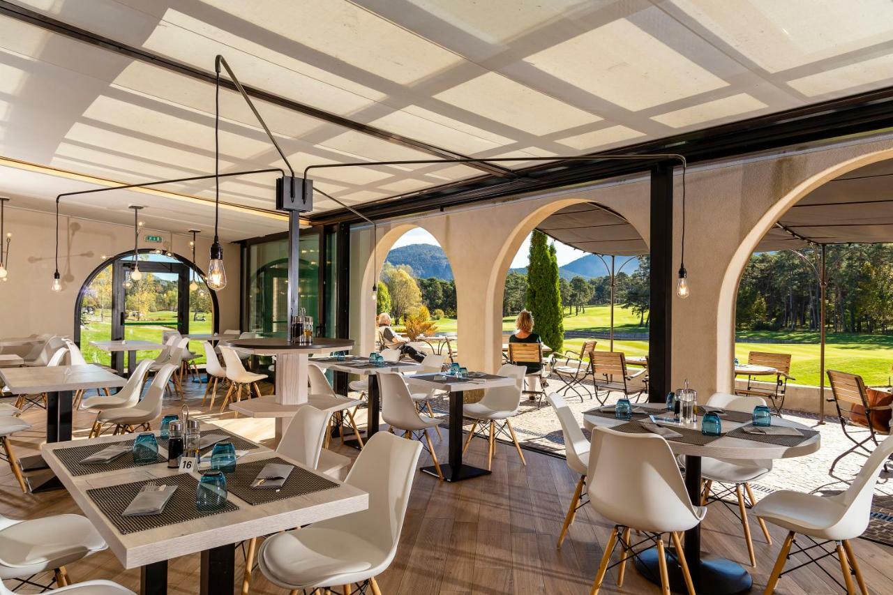 Chateau Et Golf De Taulane La Martre Eksteriør bilde